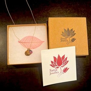 Satya Jewelry Love Necklace